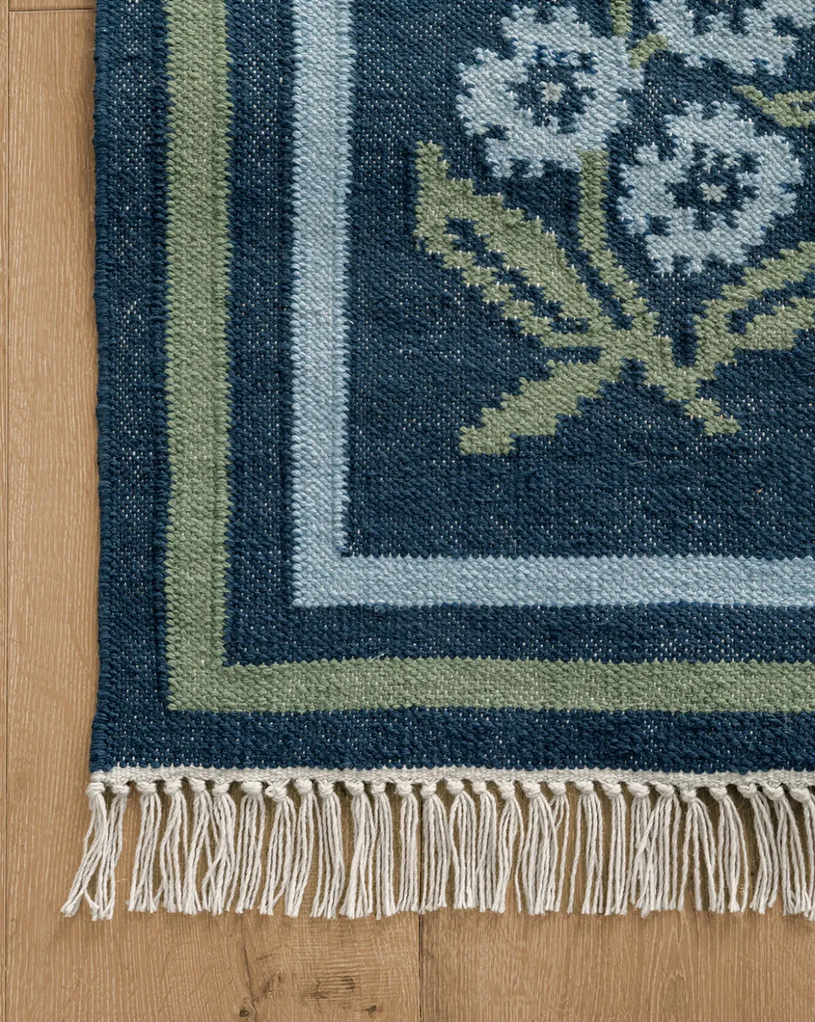 Aldridge Handwoven Indoor/Outdoor Rug
