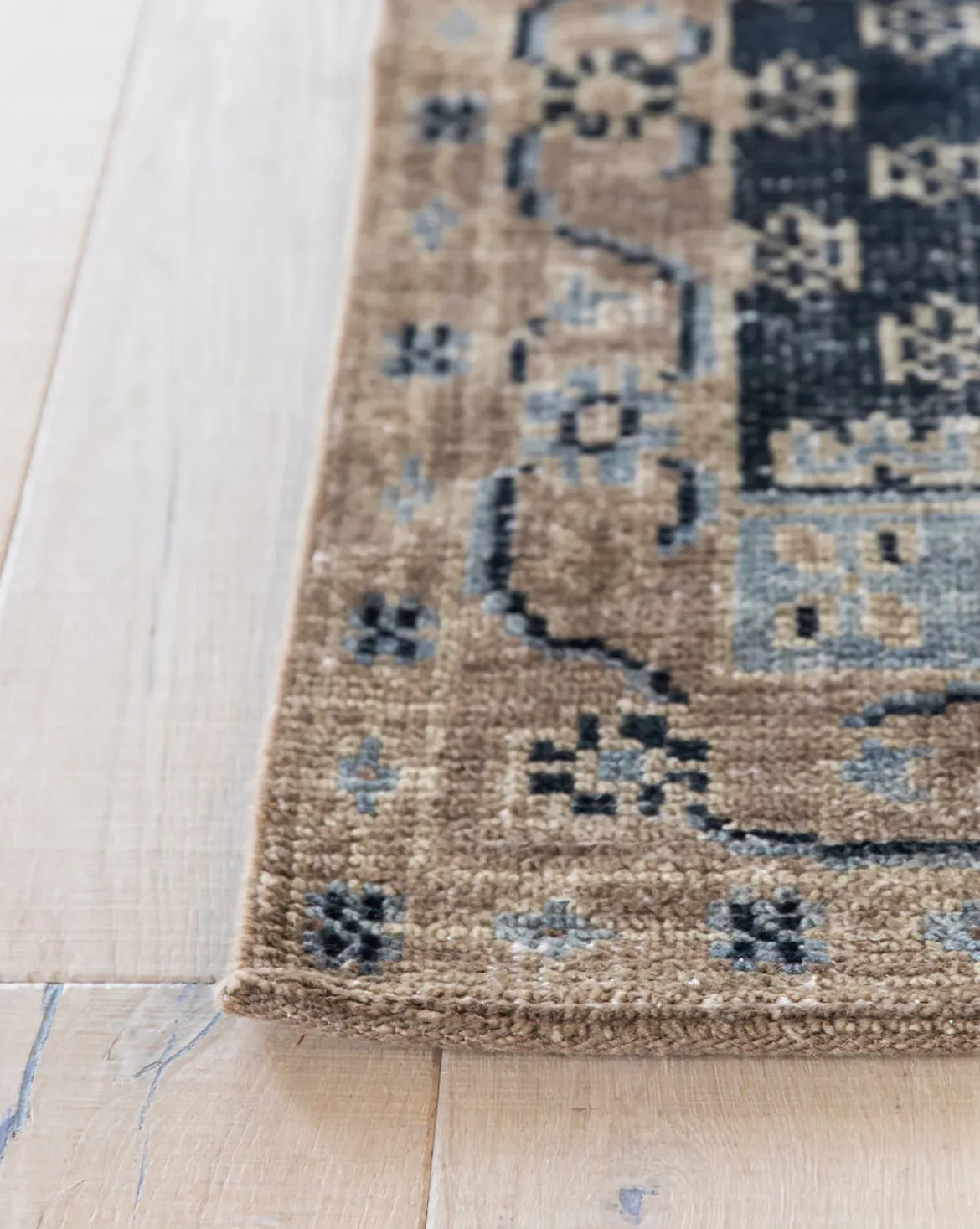 Anya Indigo Hand-Knotted Wool Rug