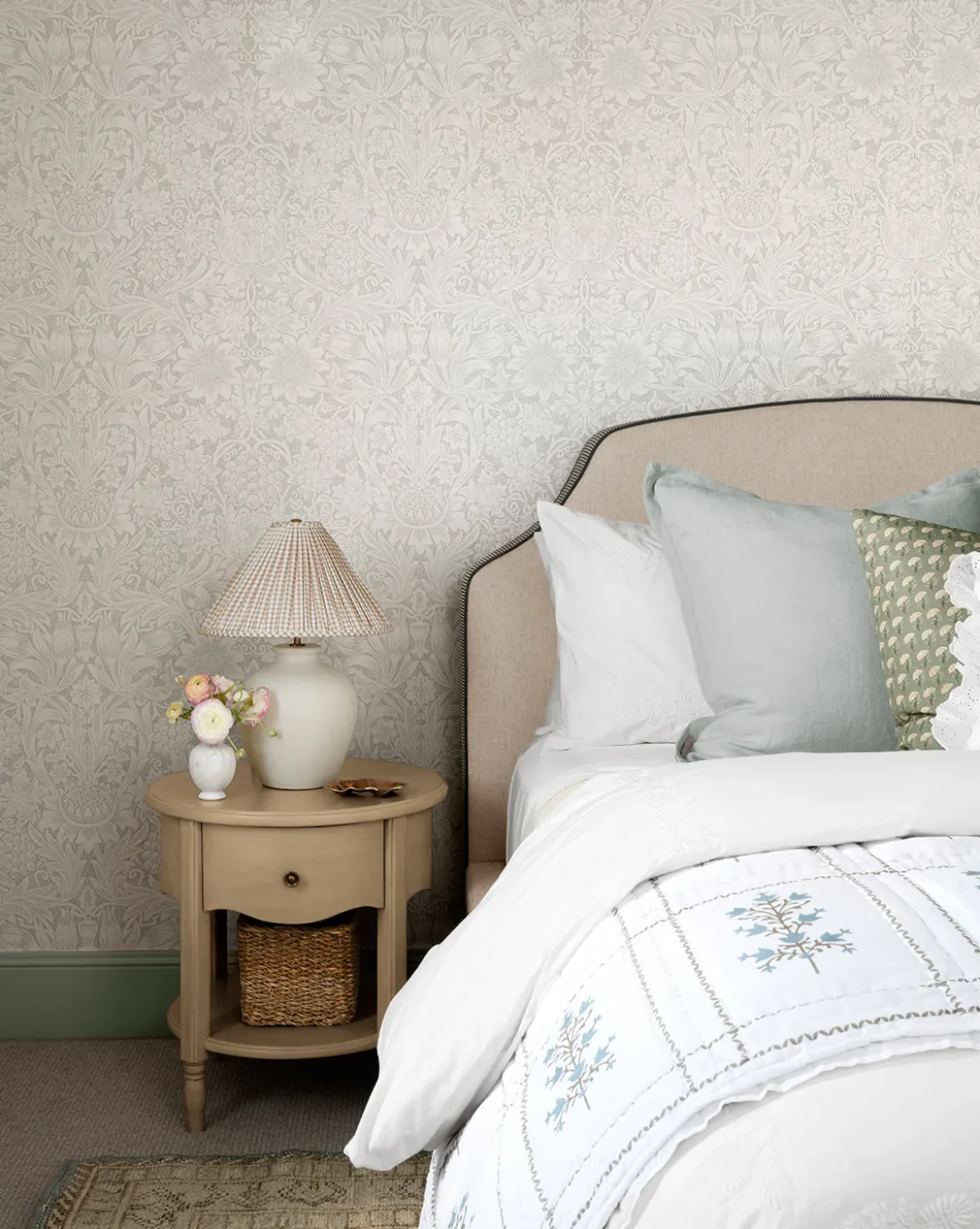 Bronwyn Table Lamp