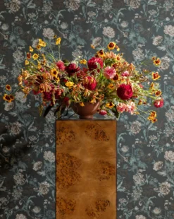 Eamon Pedestal