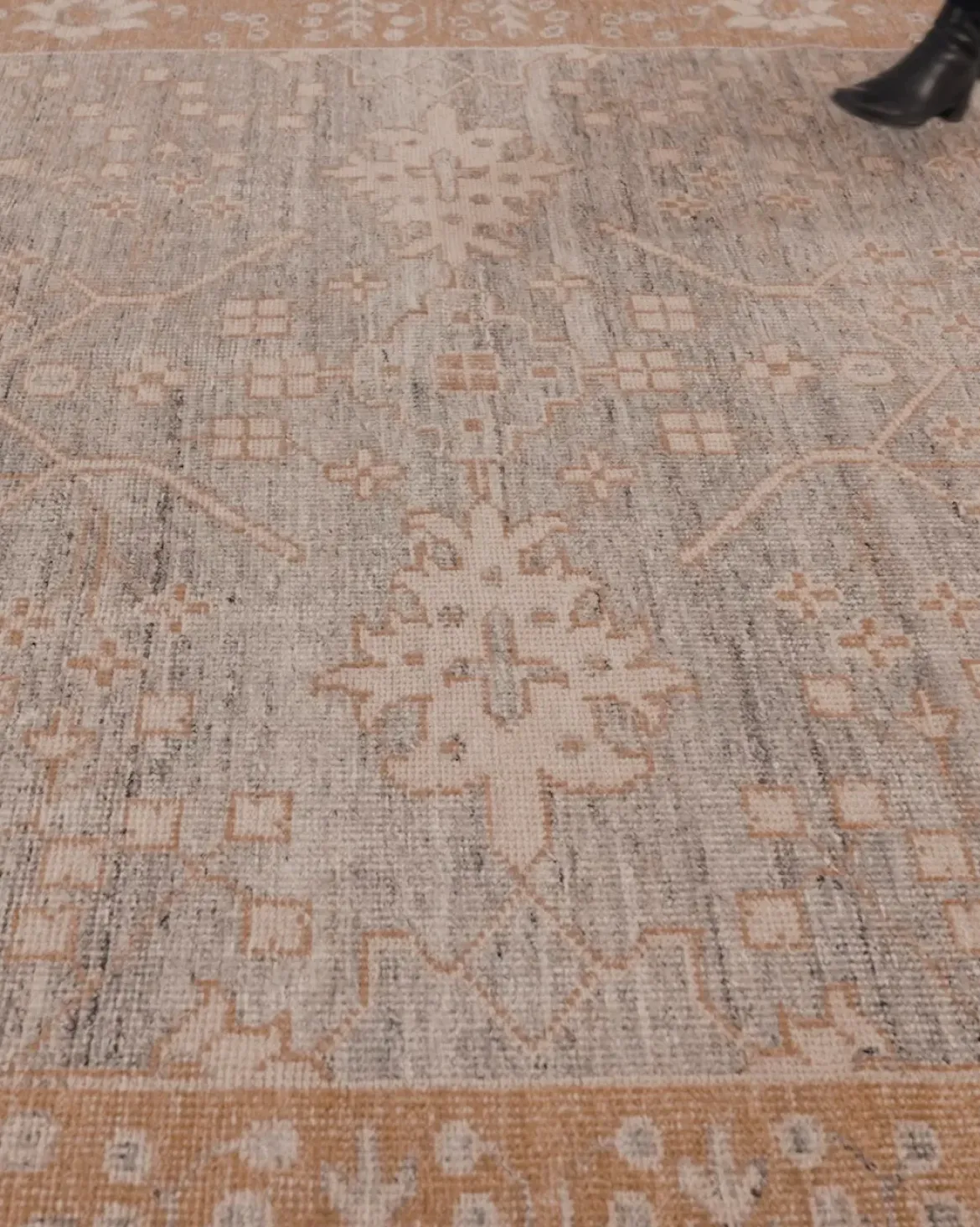 Elison Hand-Knotted Wool Rug