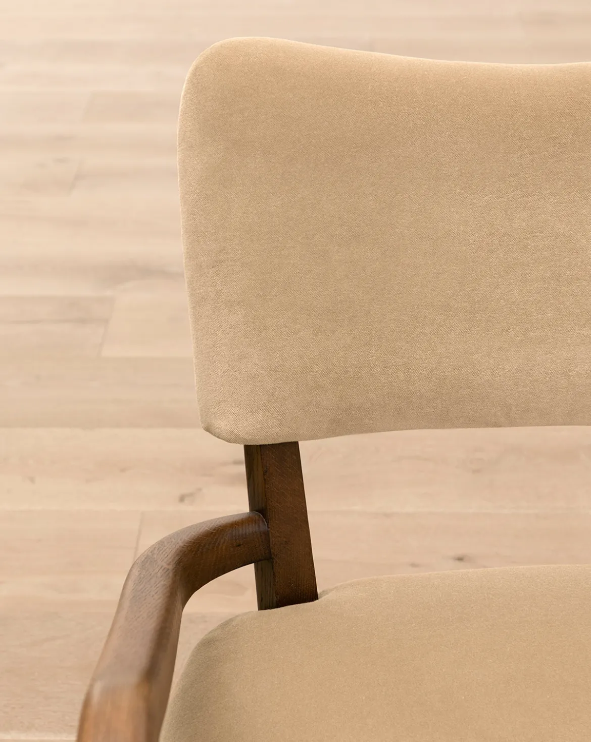 Etienne Lounge Chair