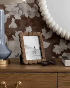 Hilde Woven Frame