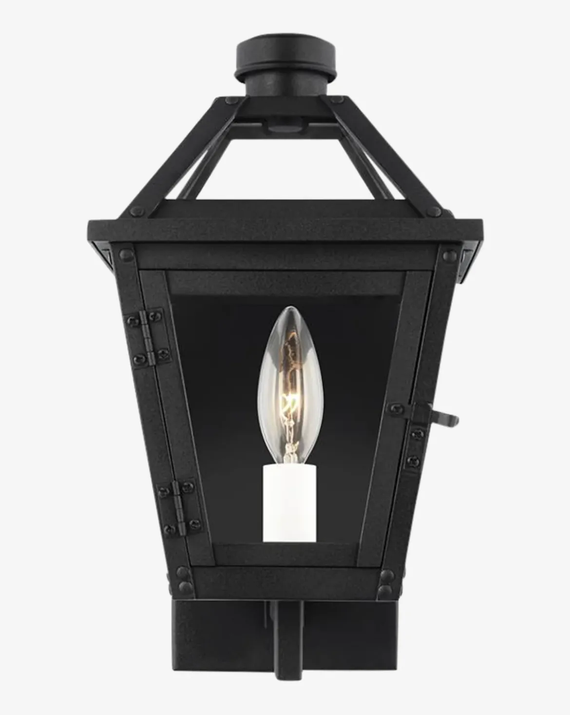 Hyannis Outdoor Wall Lantern