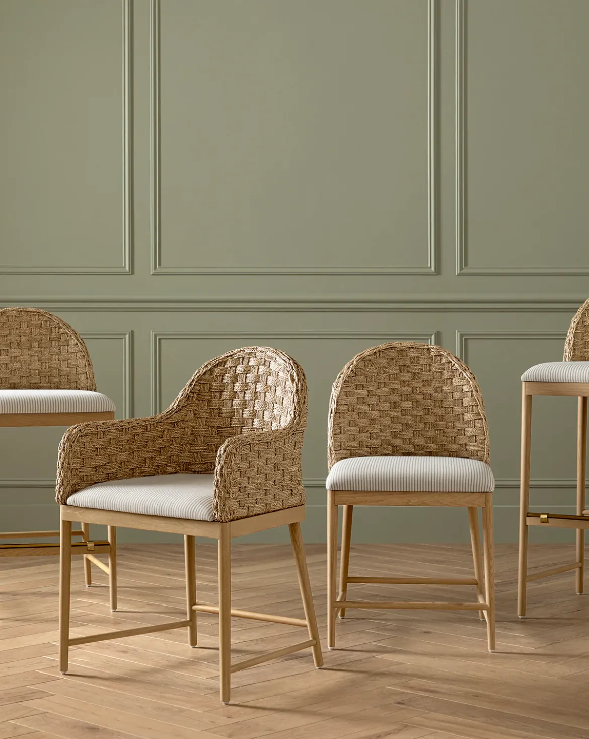 Molly Stool