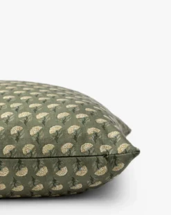 Pavarti Floral Pillow Cover