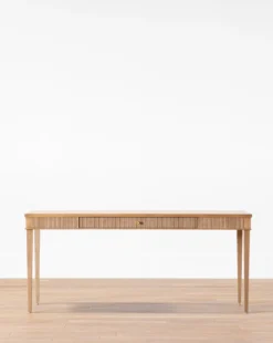 Pieter Desk