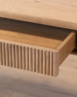 Pieter Desk