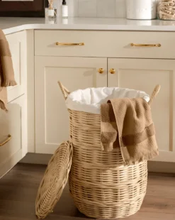Rattan Lidded Laundry Bin