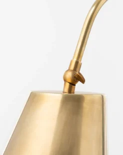 Saylor Floor Lamp