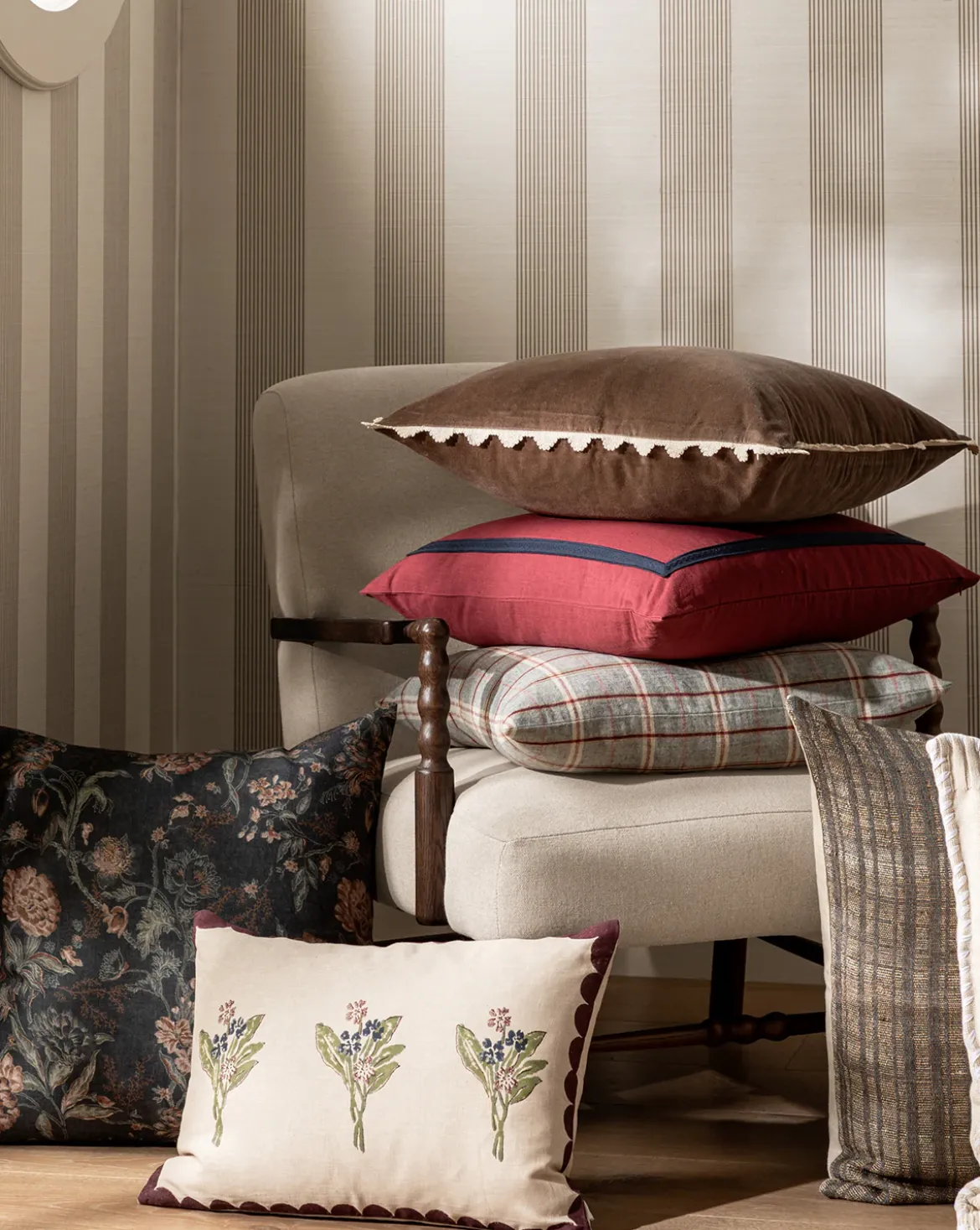 Silvia Pillow Cover