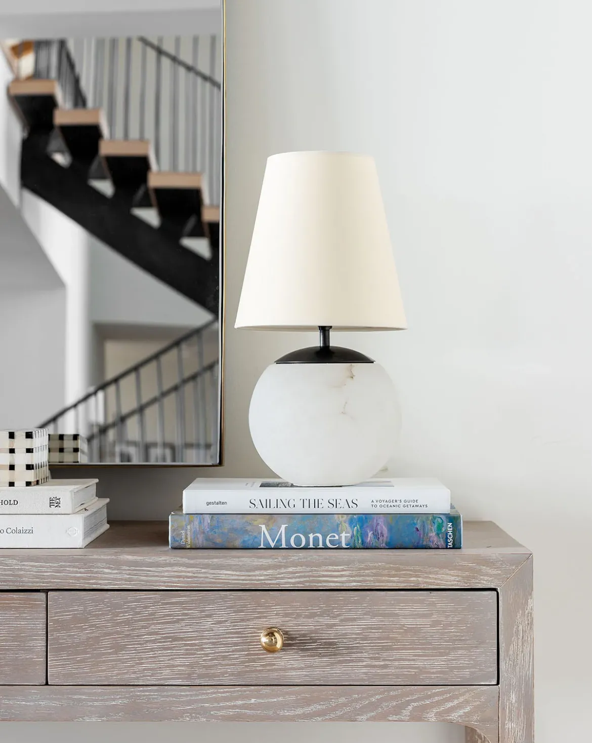 Terri Round Table Lamp