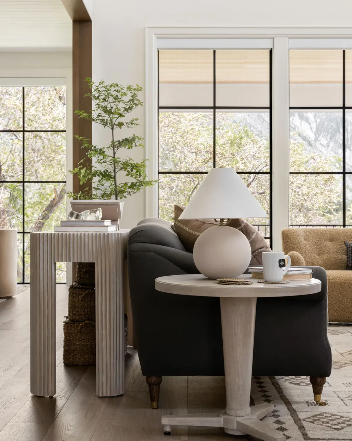 Tess Ceramic Table Lamp