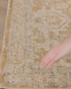 Vanderwood Hand-Knotted Wool Rug