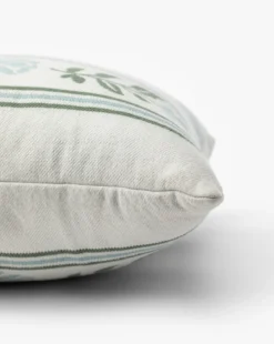 Wells Indoor/Outdoor Pillow