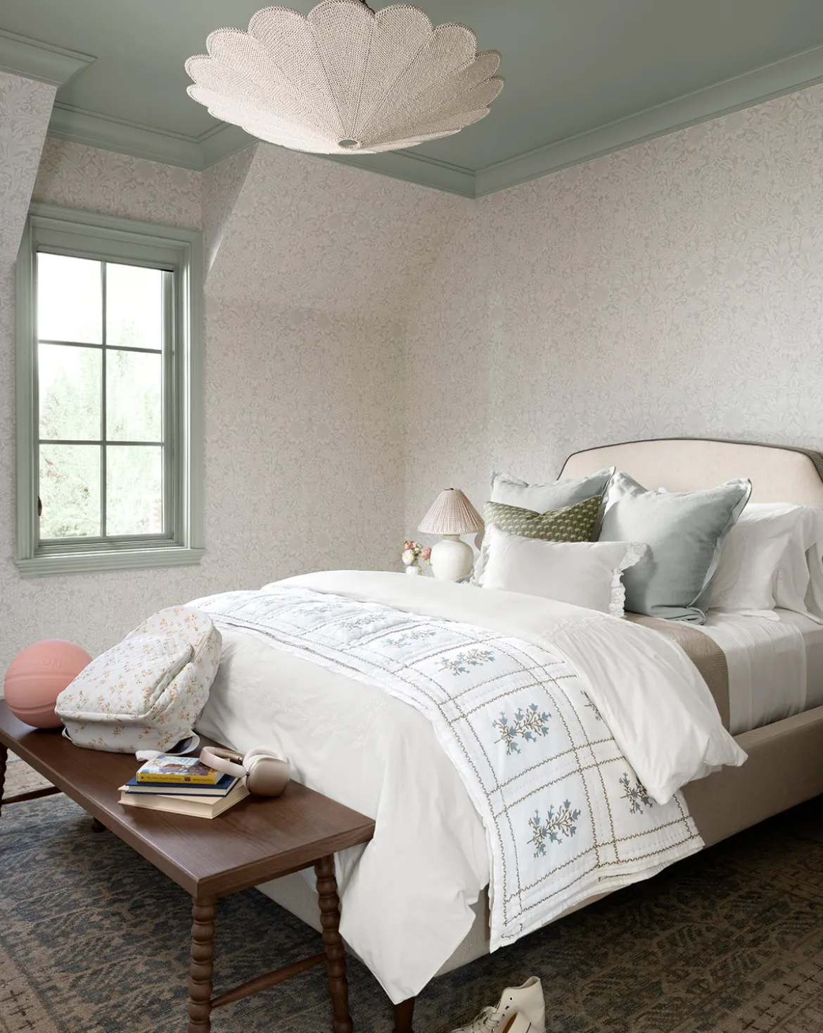 Willoughby Bed