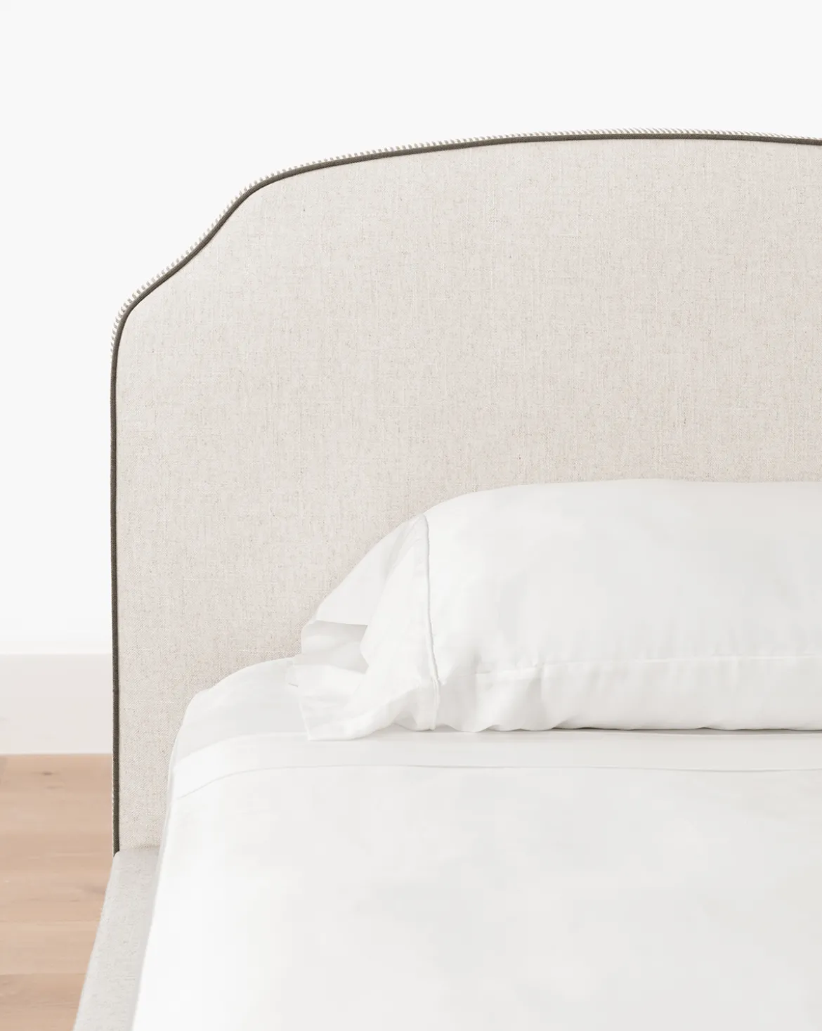 Willoughby Bed