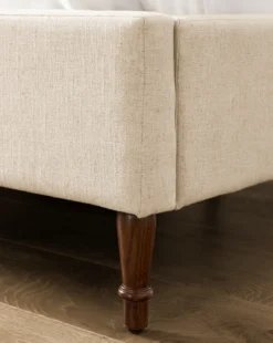 Willoughby Bed