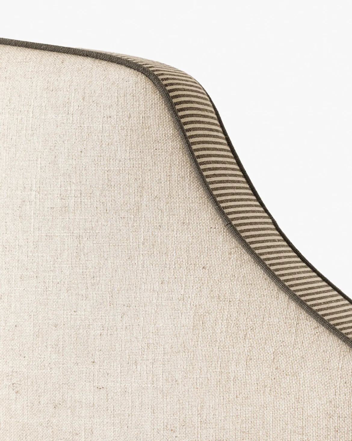 Willoughby Bed