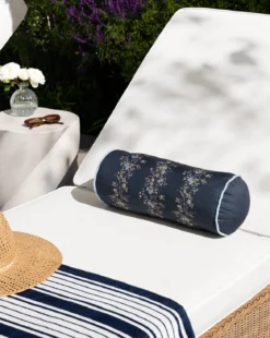 Wyeth Indoor/Outdoor Pillow
